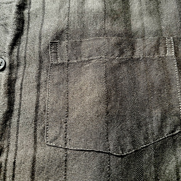 Royal Palm Button Up - Picture 3 of 4